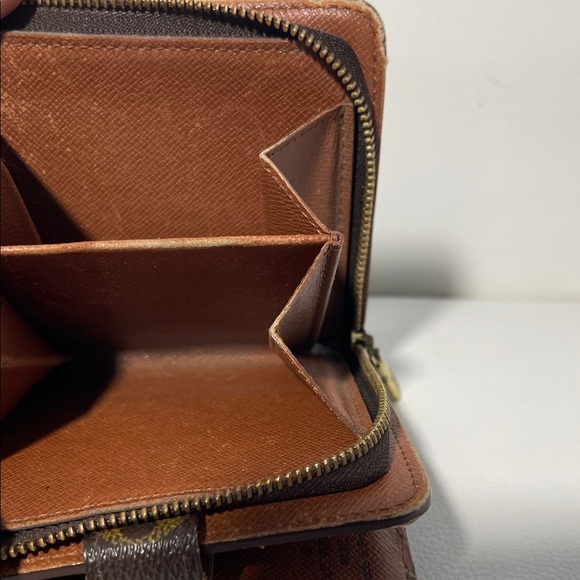 Authentic Louis Vuitton Monogram Compact Zippy - Picture 14 of 14